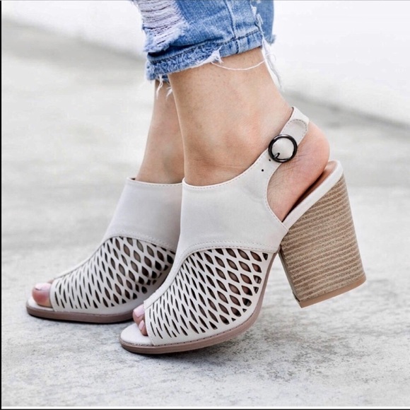 SwankStyles Shoes - 🚨Final Price🚨Beige Slingback Bootie